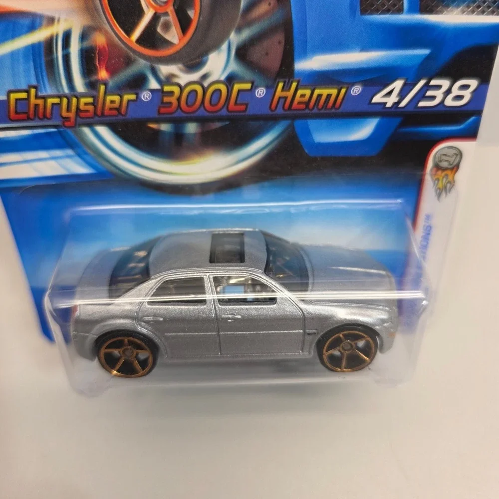 Hot Wheels 2006 First Editions Chrysler 300C Hemi Silver FTE Wheels J3245 4/38